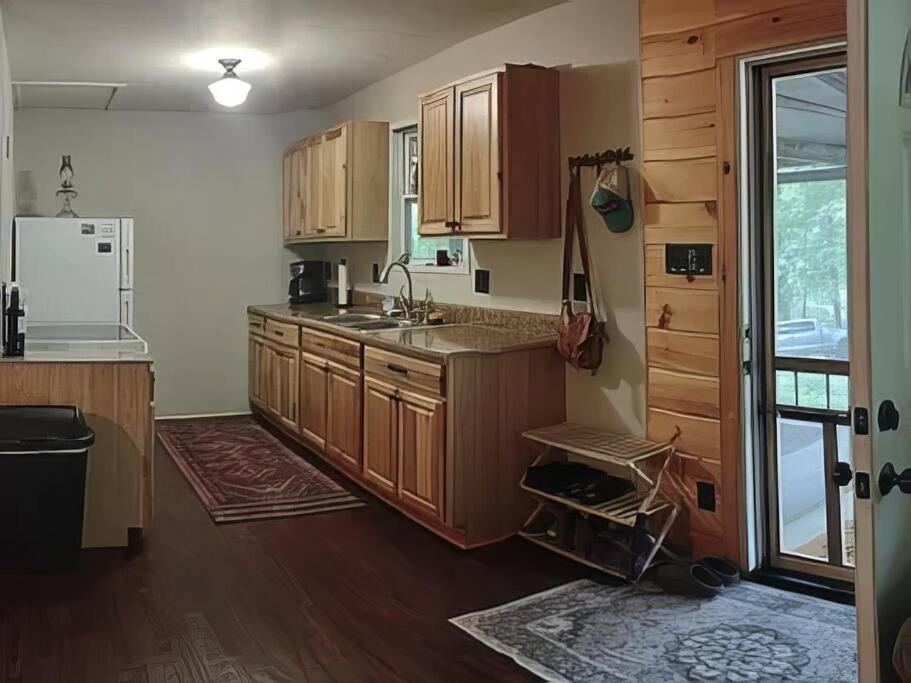 Cameron'S Cottage At The Lake Tallassee ภายนอก รูปภาพ