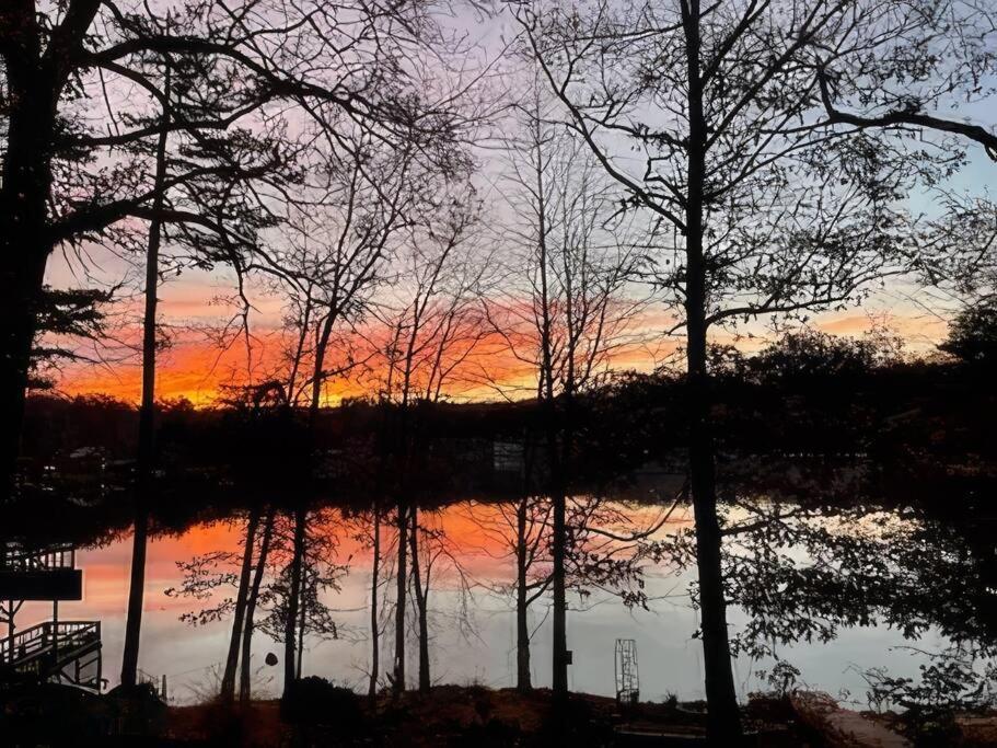 Cameron'S Cottage At The Lake Tallassee ภายนอก รูปภาพ